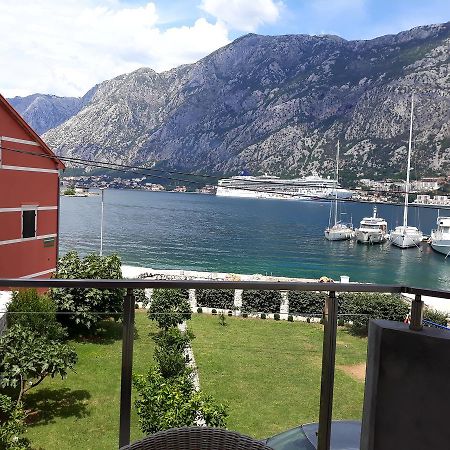 Blue Eye, Prcanj Kotor Luaran gambar