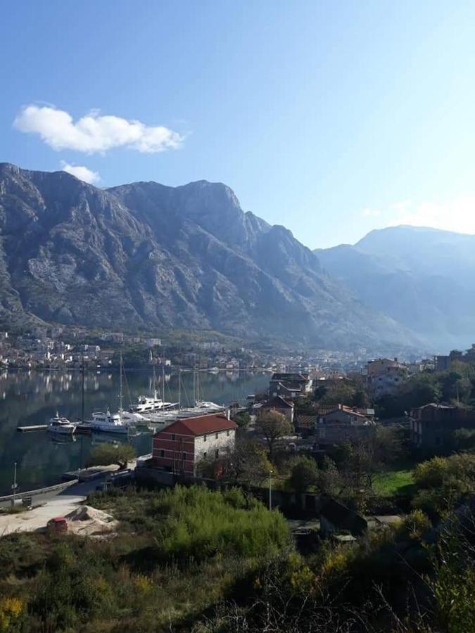 Blue Eye, Prcanj Kotor Luaran gambar