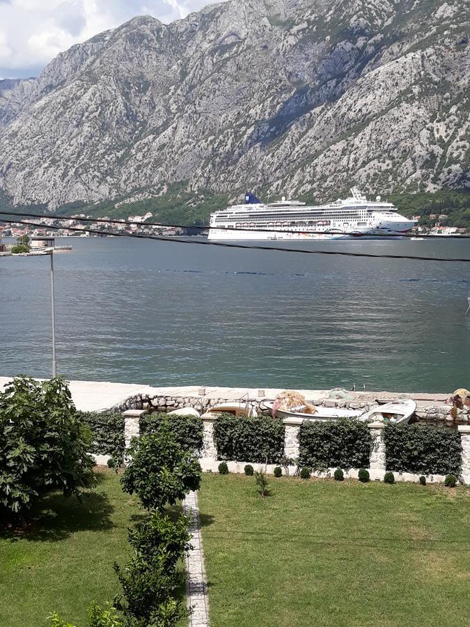 Blue Eye, Prcanj Kotor Luaran gambar